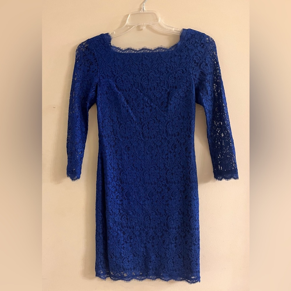 Adrianna Papell size 4 lace cocktail dress
